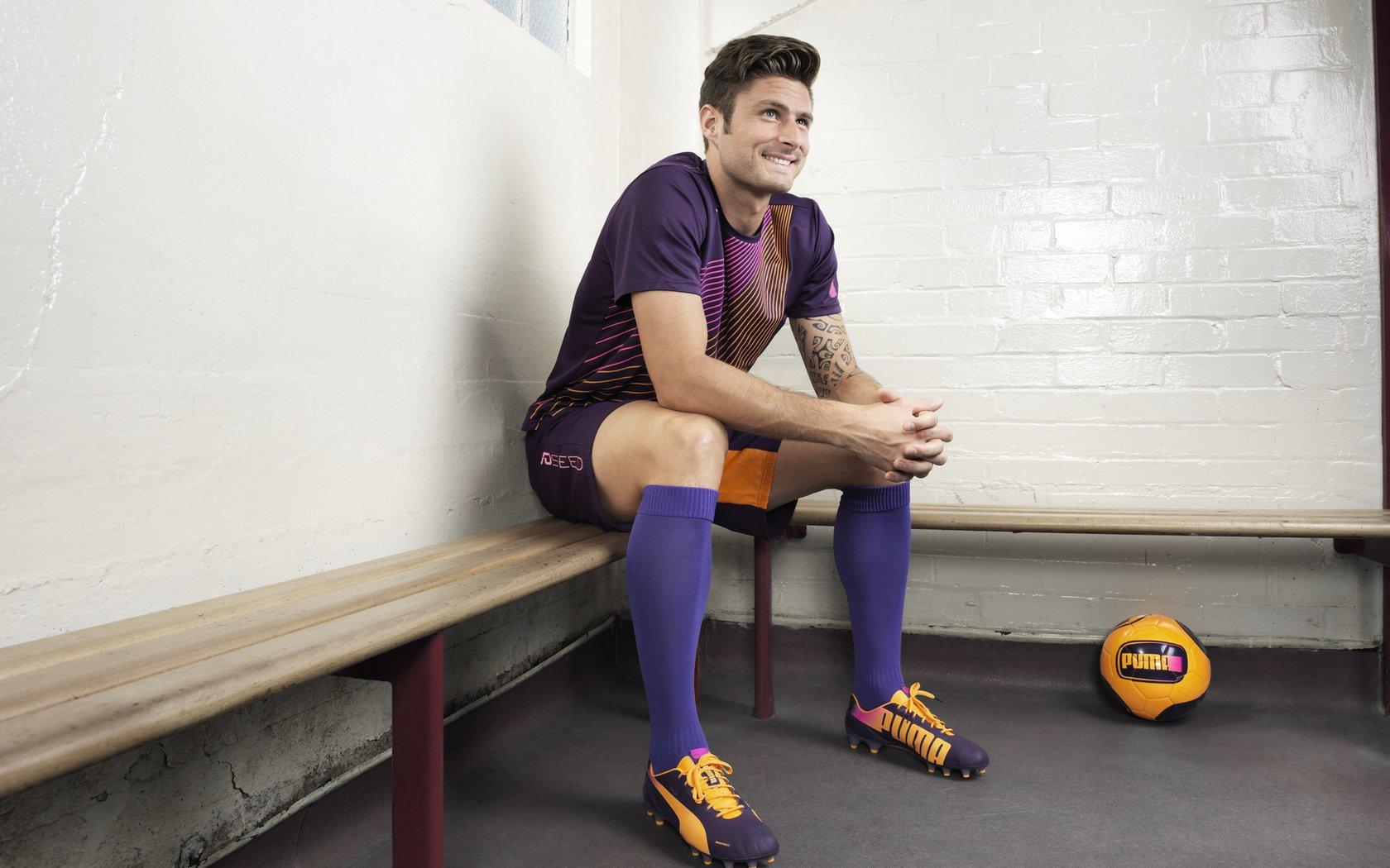 欧冠周最佳球员评选出炉，DV9领衔 新星闪耀老将回归