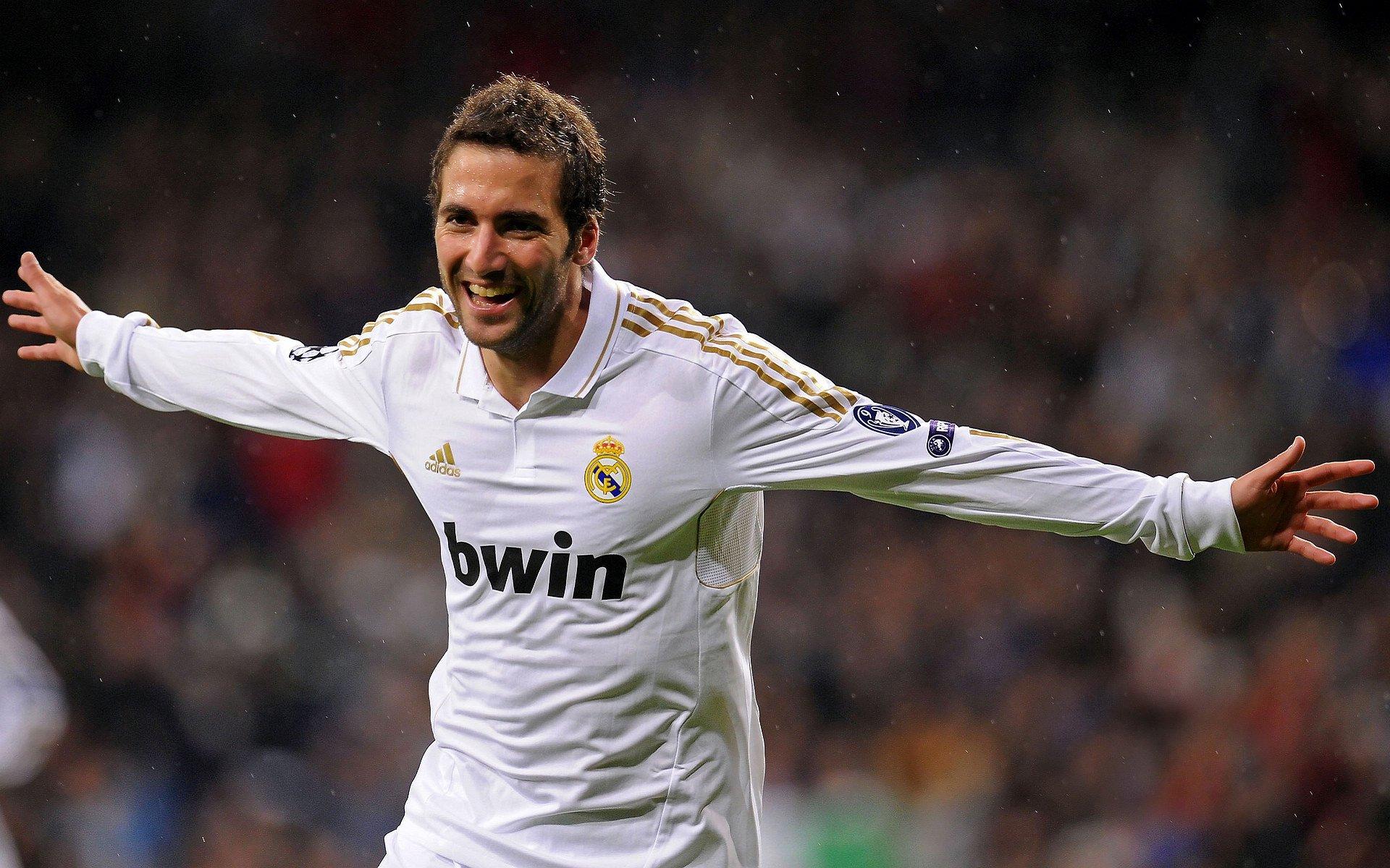 费兰畅谈美食哲学，鸡肉兔肉海鲜饭是灵感源泉，自烹佳肴助力绿茵生涯